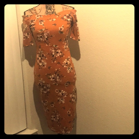 Dress - Picture 1 of 1